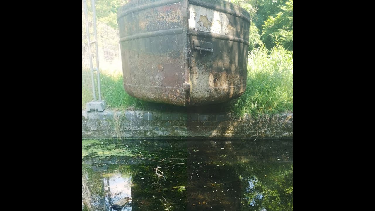 Have you seen the missing mile????From the restored to the unrestored!  The Thames and Severn canal