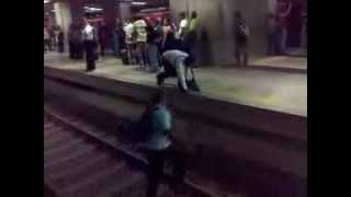Salvajismo en ferrocarril Charallave - Caracas, Estación Simón Bolívar