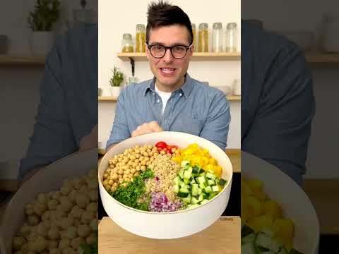 Video: Deliziose insalate con ananas: una ricetta con foto