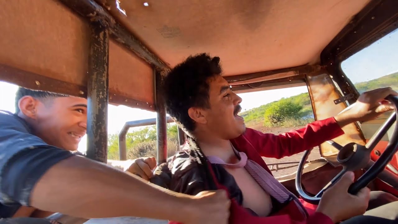 BRUTINHO R0UBA GALlNHAS E CAUSA UM  AClDENTE FEl0