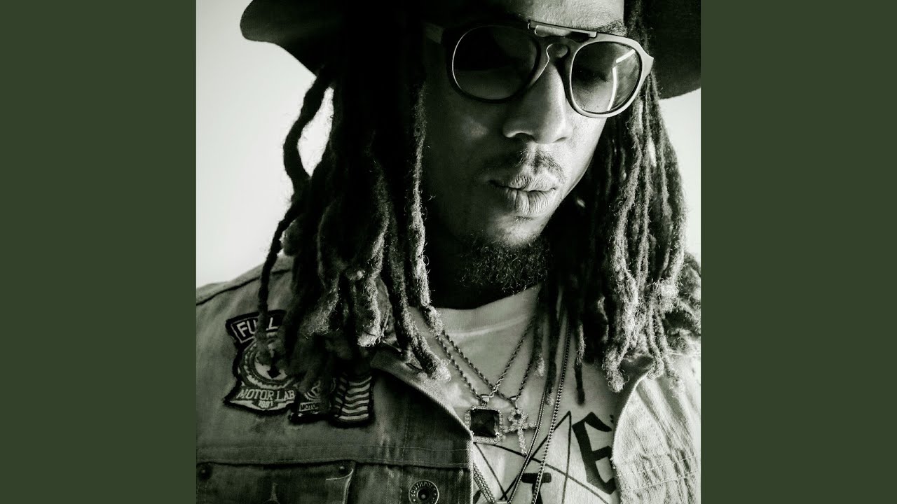 Baby Bee-Atch (feat. Ballin Austin)