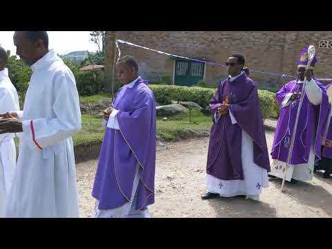 Umutambagiro Wo Gutangiza Y Ubile Y Imyaka 75 Paruwasi Ya Karambi Imaze Ishinzwe 