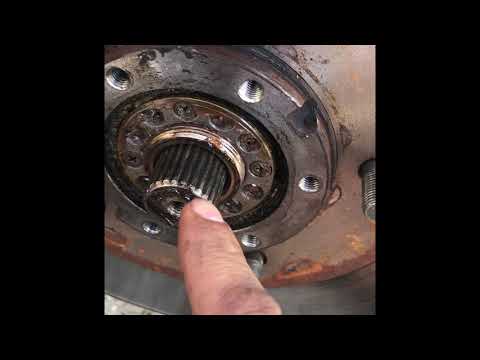 DIY: 99-04 Suzuki Front Axle Removal