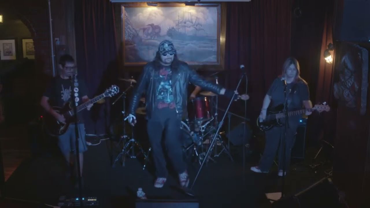 Black Heartstrings - Crossroads (Live)