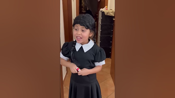 Ilary si trasforma in Mercoledì della famiglia addams e fa scherzi a zia roma e zia nicole! #shorts