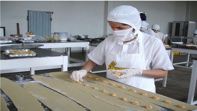 Curso de Decoração de Bolos - Bolo de Aniversário Infantil Feminino 