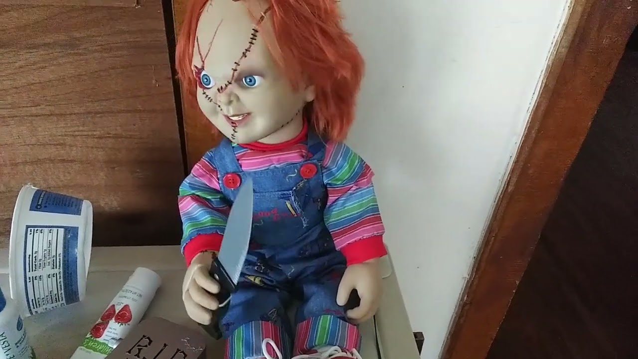 Spirit Halloween 2021 animatronic animated talking chucky doll demo