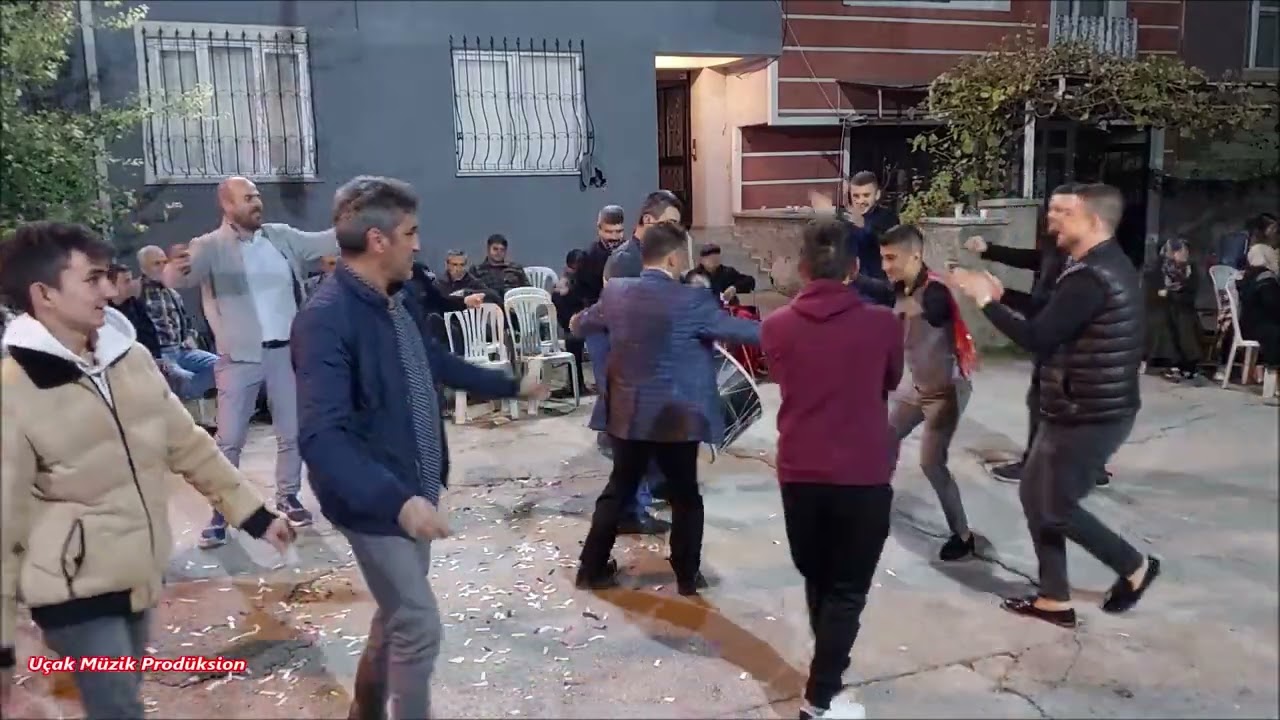 Çaldığım bağlama Erik dalı Erik dalı gevrektik Hüdayda Ahmet Can Emeksiz SEO HD Yeniden Yayında 08