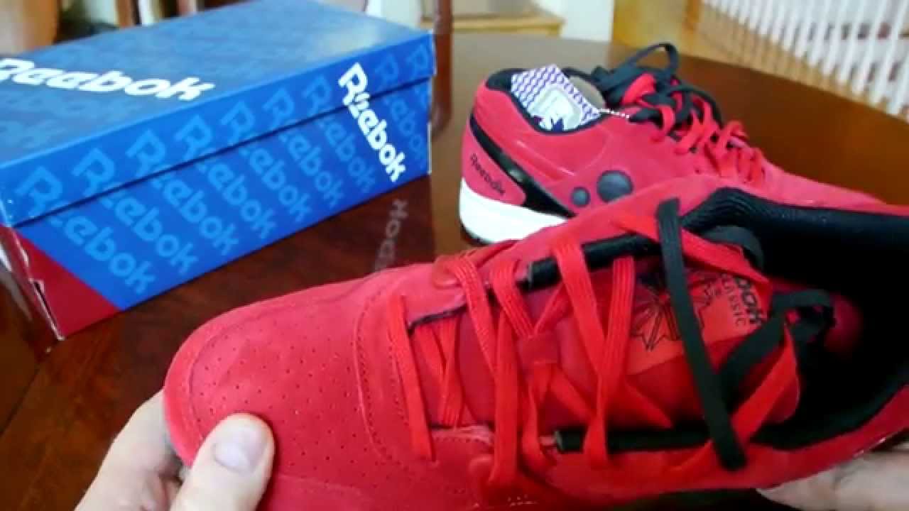red reebok pumps