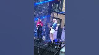 Alvvays - Next of Kin (live)