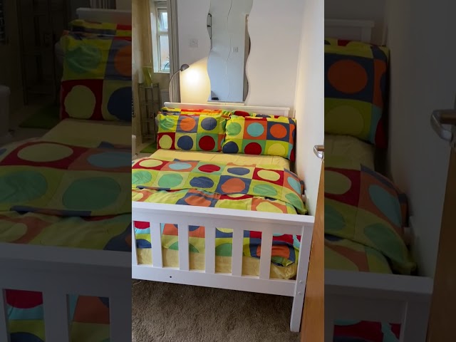 Lovely double en-suite room  Main Photo