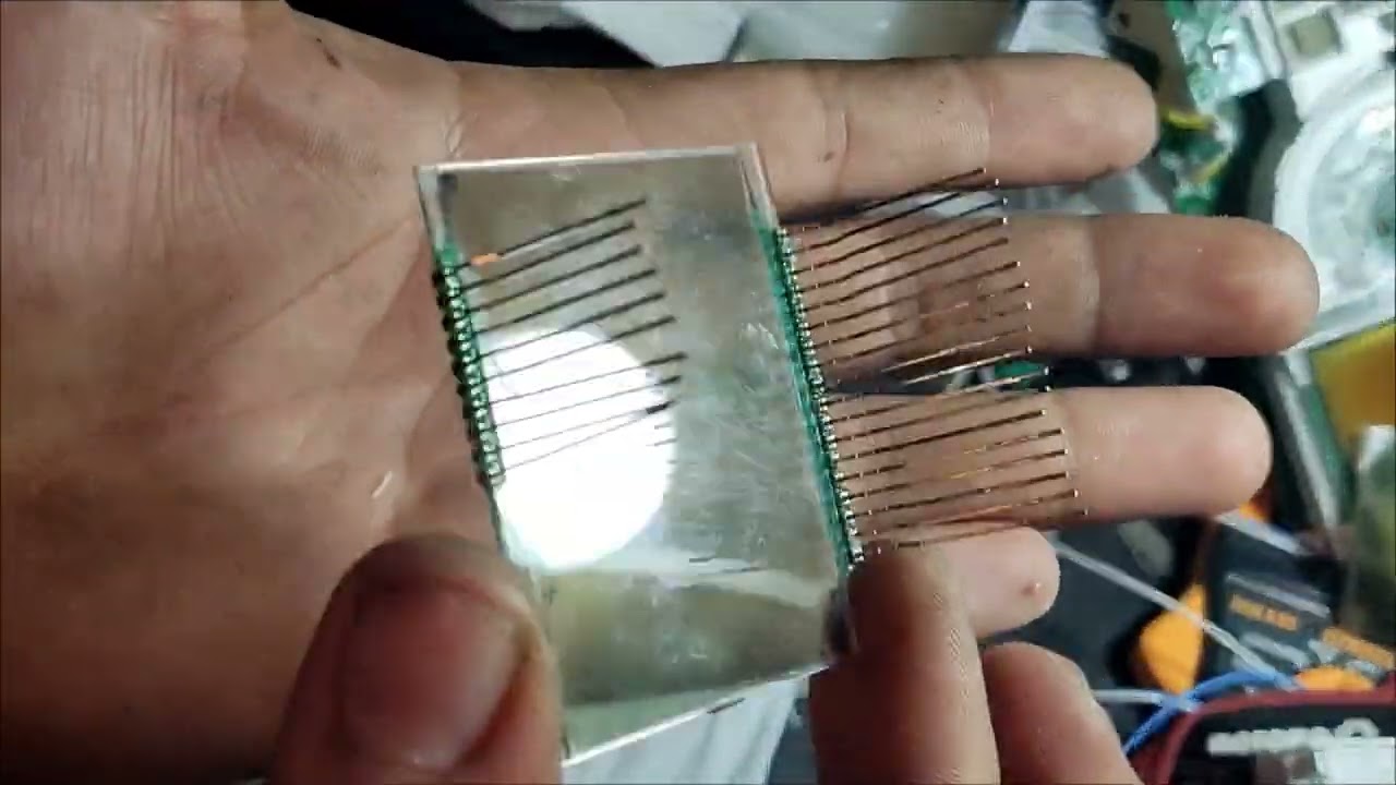 Troca da película polarizada do painel CB 300