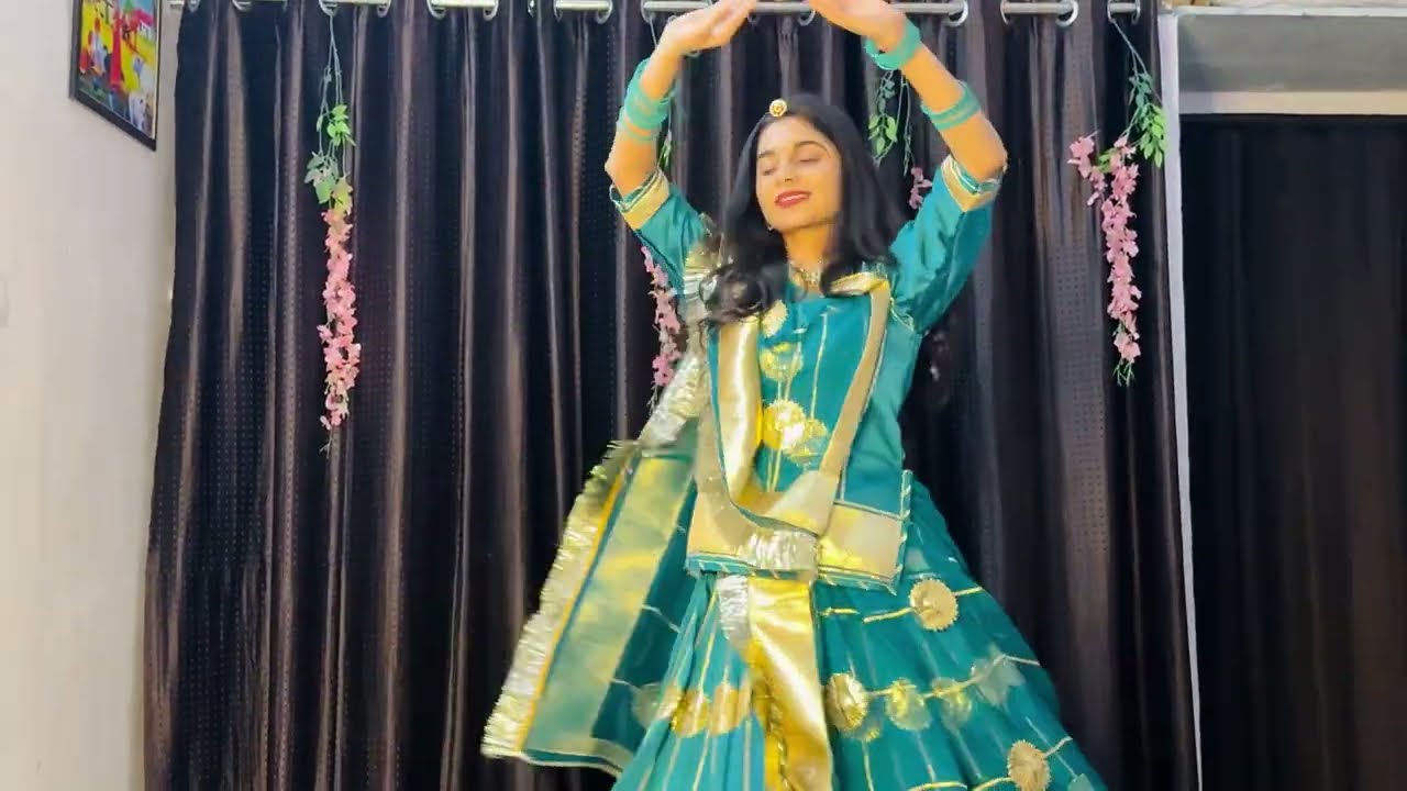Ghoomar on Jag Ghoomeya Thare Jaisa Na Koi | Rajasthani Folk Dance