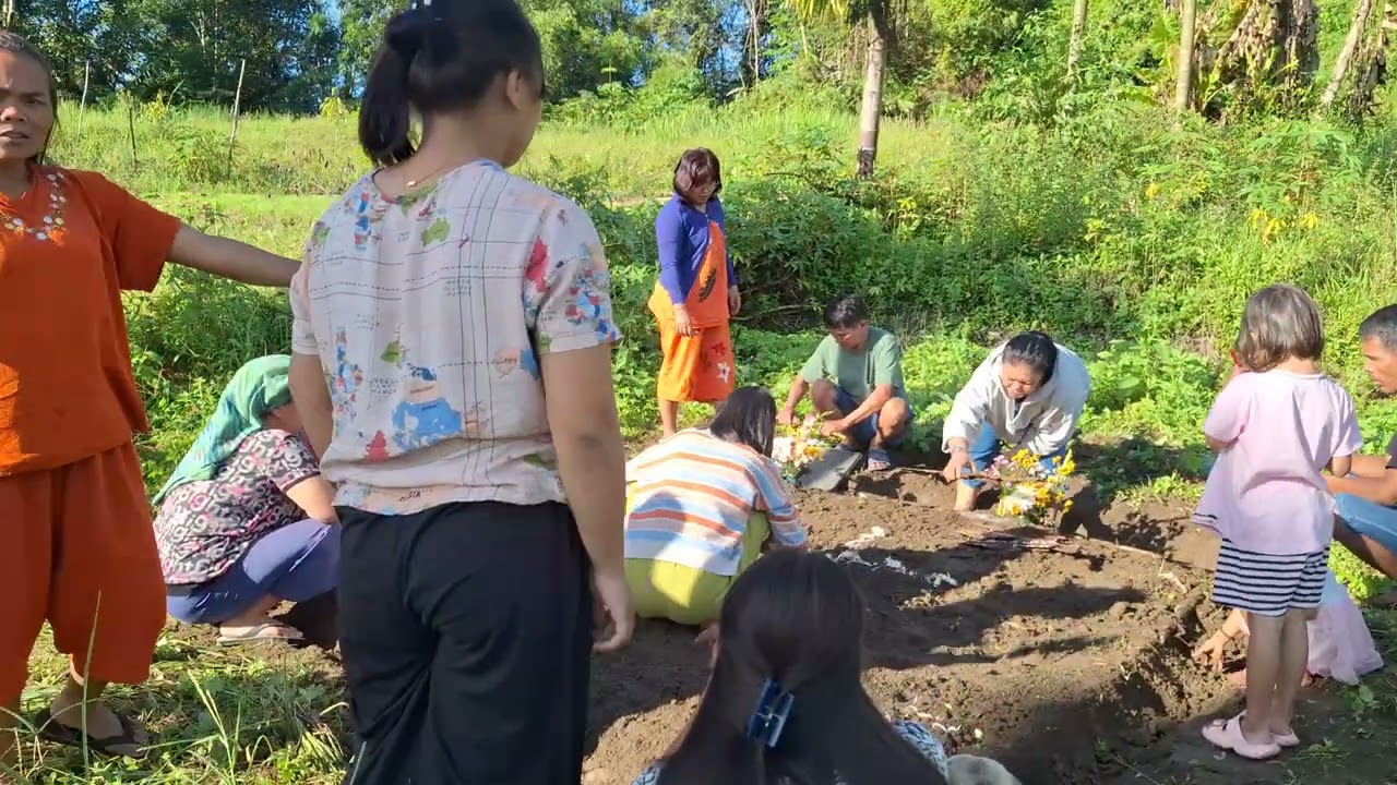 Bersihin rumah opung tatus dan opung bou