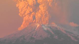 Calbuco volcano eruption 2015, another shot by Rodrigo Barrera 45,369 views 8 years ago 1 minute, 12 seconds