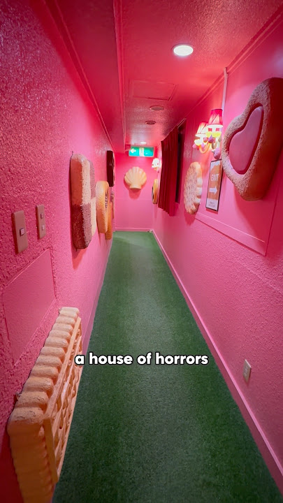 LOCKED inside a Japanese love hotel 🏩🔒