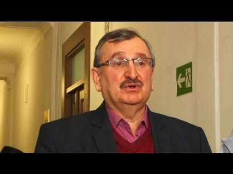 დირიჟორი ივანიშვილია, პირველი ვიოლინო გახარია, დიდ ჩელოზე პროკურორი უკრავს - გოცირიძე