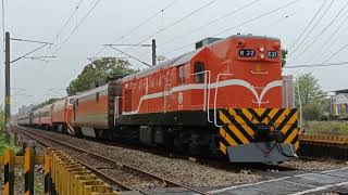 2023/03/27   RPE三機客車7202次通過平交道