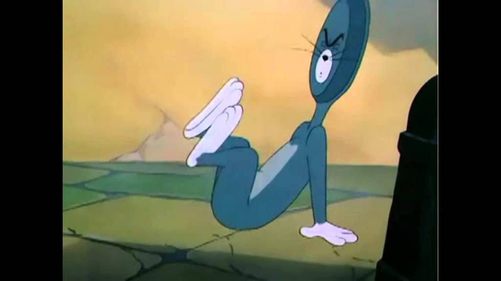 Tom and Jerry: Tom with his head in the shape of the pan - YouTube