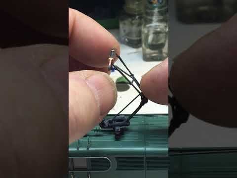 How to raise a pantograph on a Roco locomotive