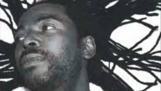 Video thumbnail of "Kenny B - Lobi fie a sai mi"