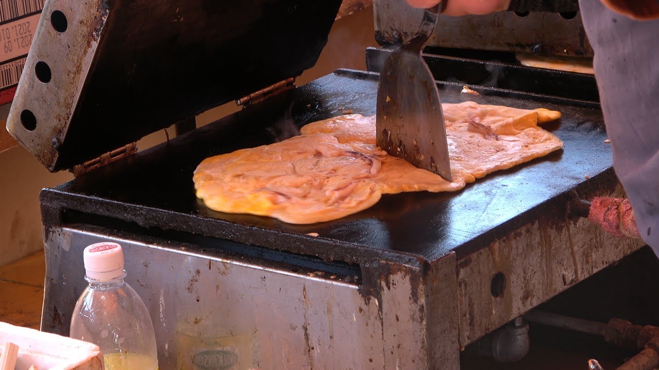 Знаменитая еда Осаки Икаяки-Японская уличная еда