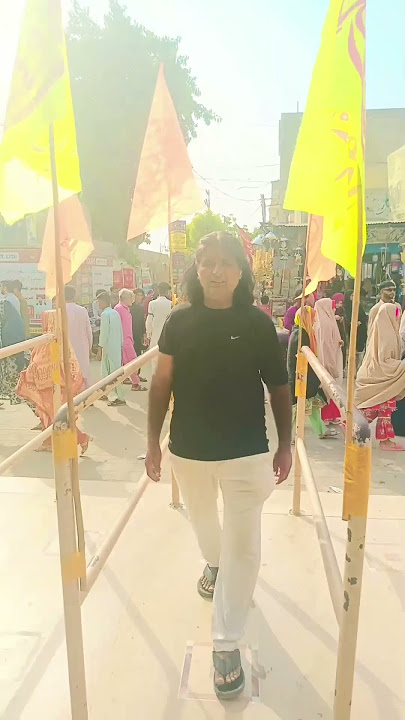 https://vt.tiktok.com/ZSBMExsdU/