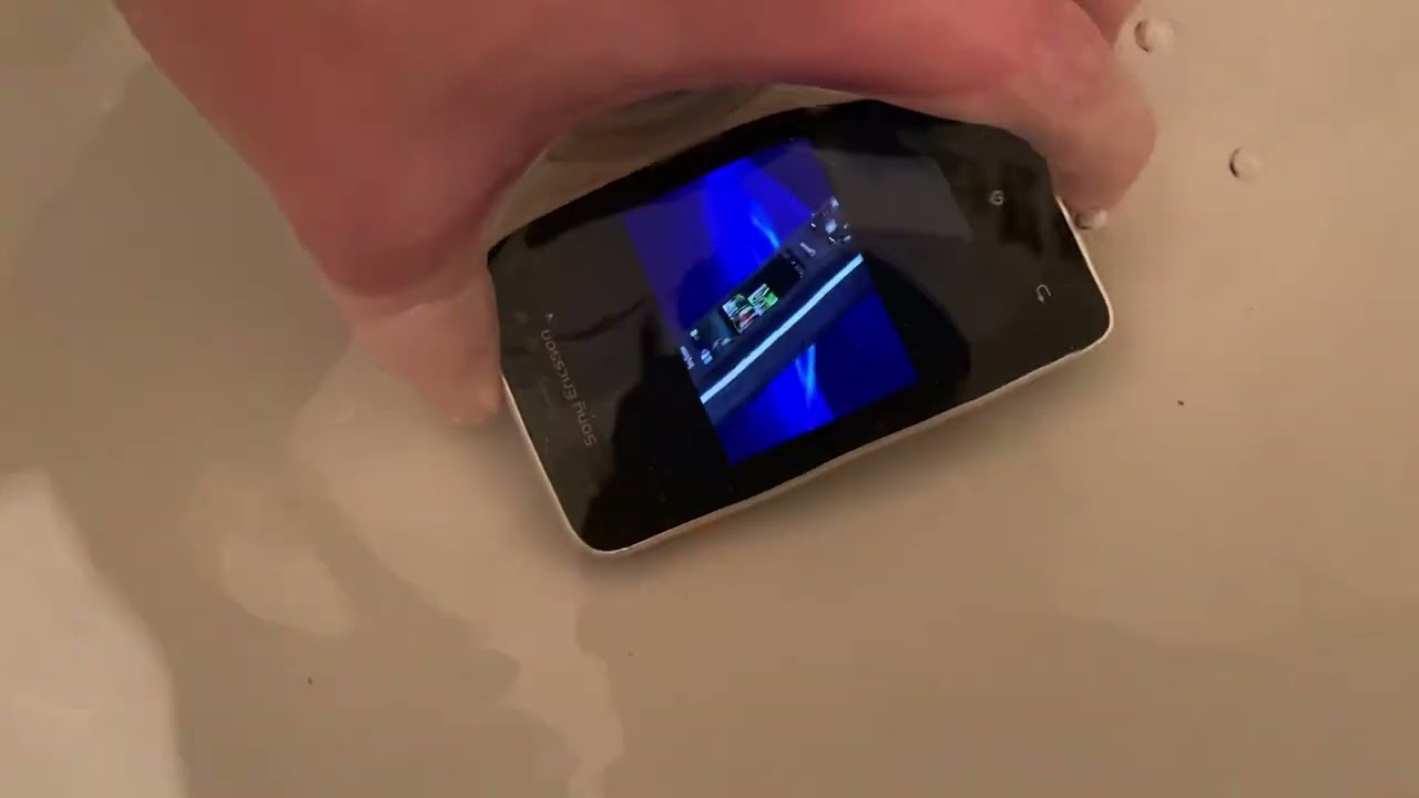 Sony Ericsson Xperia Active Water Test