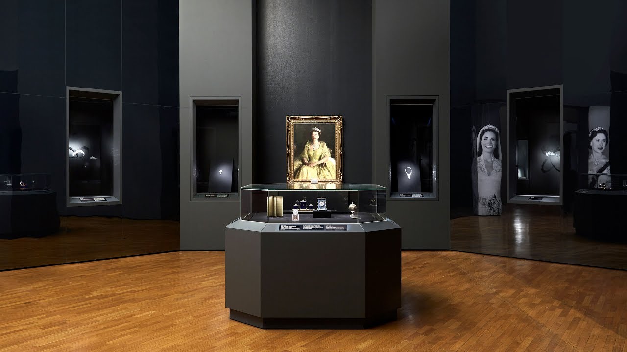 Cartier, The Exhibition - YouTube