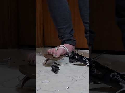 Model car crush. Full video on premium #crushexperiment #modelcarcrush #asmrcrush #sandals