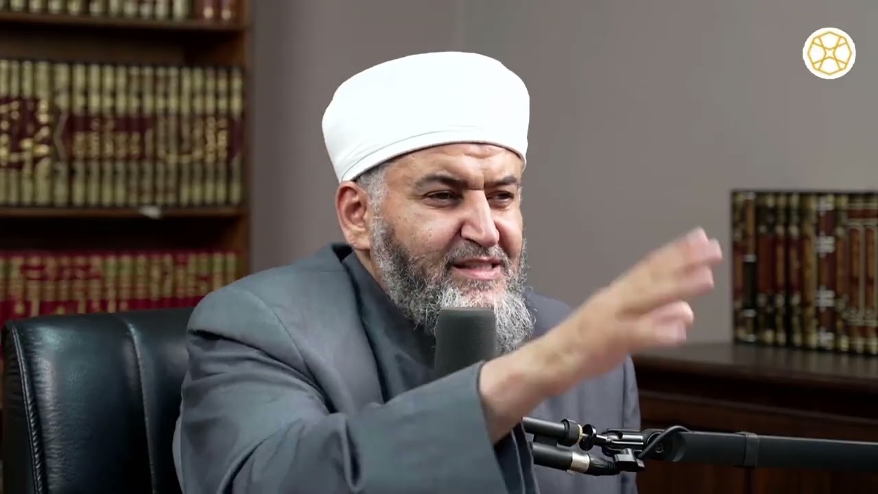 1148) ما فائدة الإتيان بـ{لعل} وما السر أنه لم يعبر باللام أو بـ{كي} في آية (53)؟