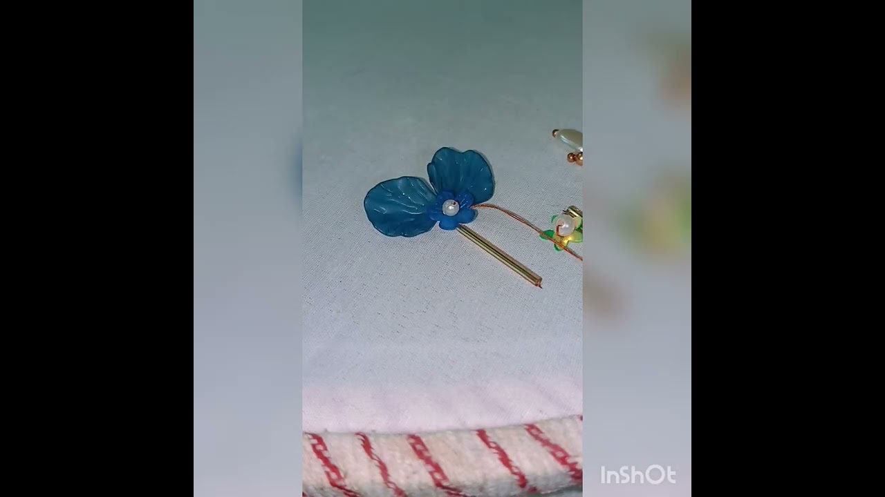 Simple design brooches work 😍😍