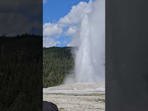 Yellowstone old faithful geyser #cool #huge #pretty #yellowstone #1 Yellowstone