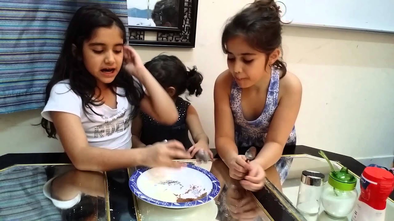 Nour and hiba tasting new things