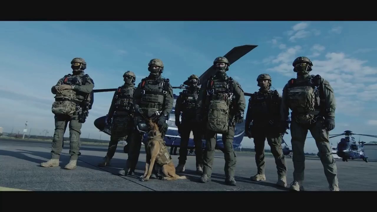 SPECIAL FORCES MUSIC VIDEO // GIGN, SAS, GSG9, NAVY SEALS YouTube