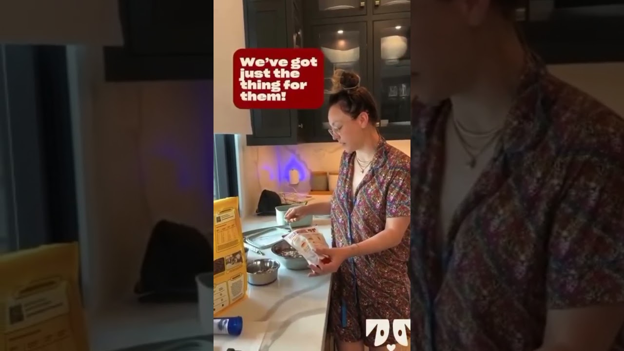 Kaley Cuoco – Get your puppy dog 🐶 food here 