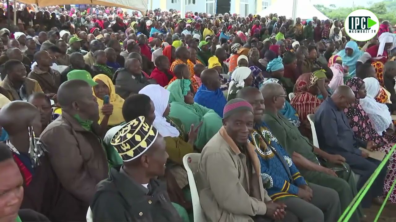 WAKAMATENI WOTE NA MNILETEE TAARIFA YA MMOJA MMOJA KABLA SIJAONDOKA MKOA HUU - WAZIRI MKUU 