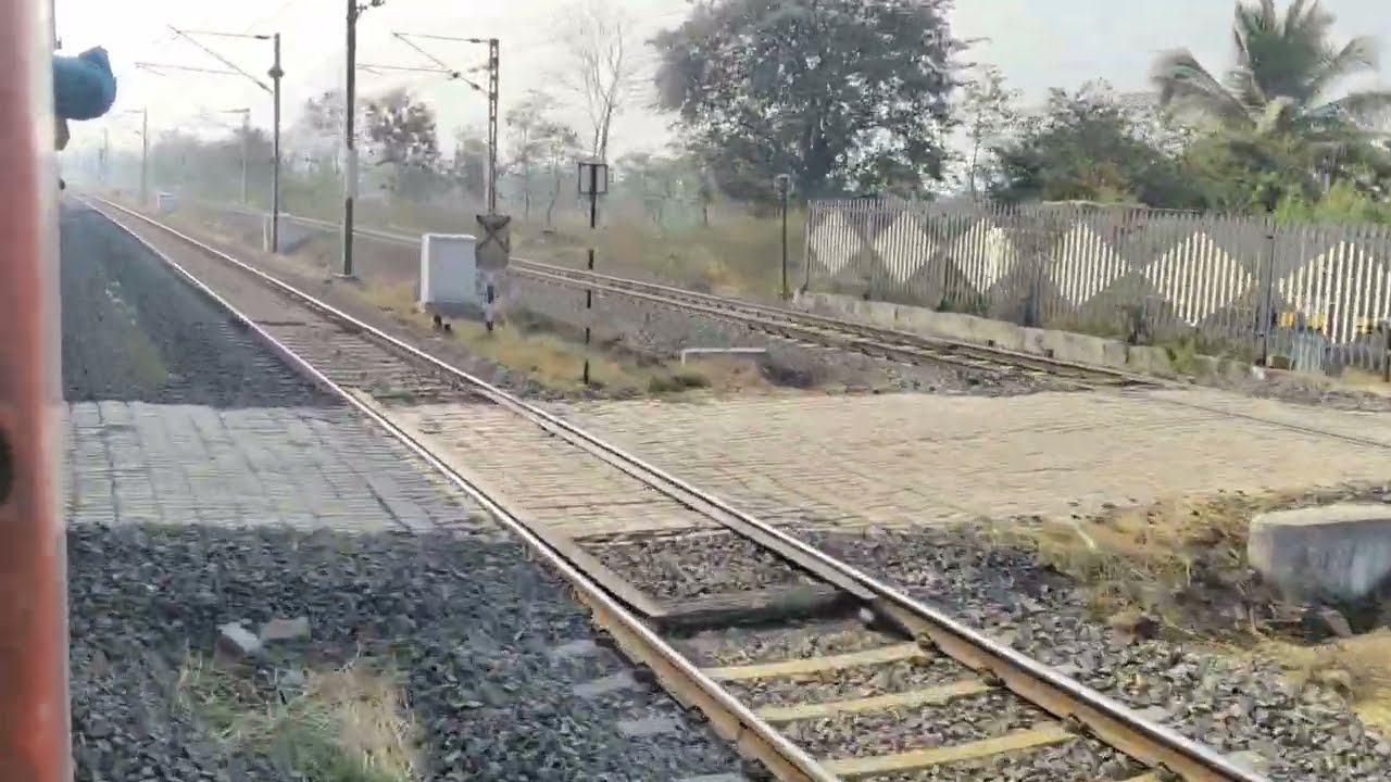 Gondia To CSMT Vidarbha SF Express 12106 East Maharashtra To West Maharashtra 🌲