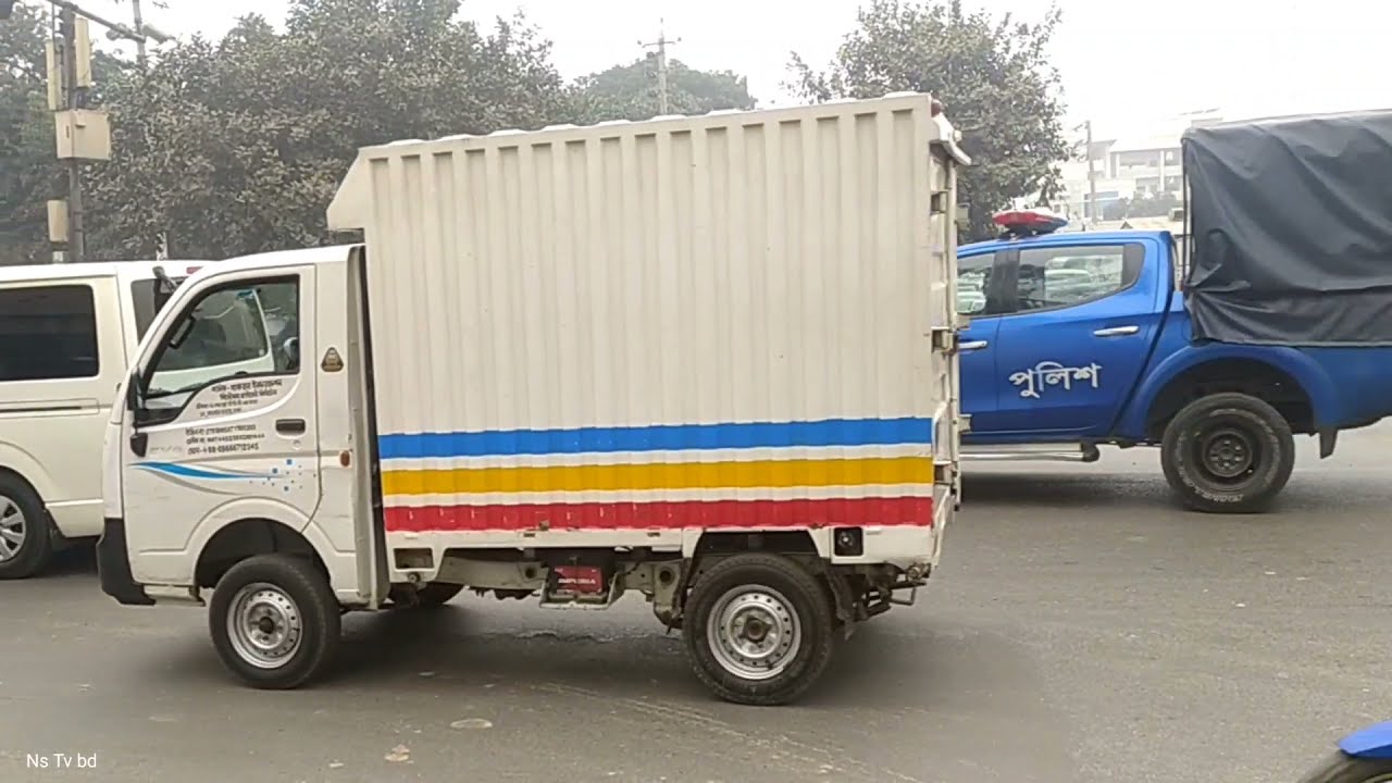 Bus horn in Dhaka city || incredible bus horn effect in Dhaka city - bus sounds || Traffic jam