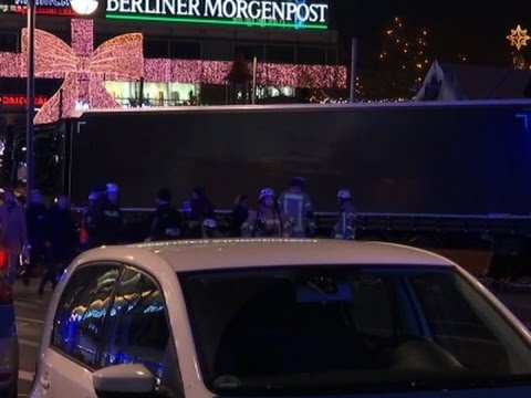 Raw: Truck Runs Into Crowded Market In Berlin