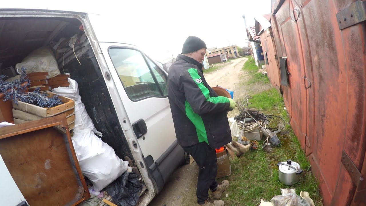 Вывозили мусор с гаража а в мусоре было это - YouTube