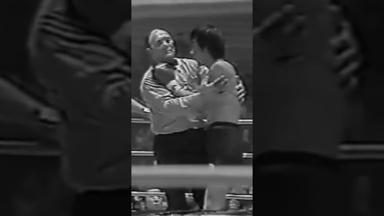 Saoul Mamby’s beautiful 1-2 against Sang-Hyun Kim 