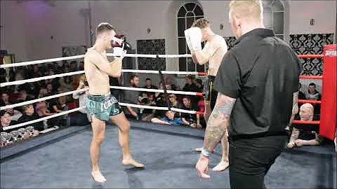Road to Glory 9 Fight 9 James Brown V Harry Sartin