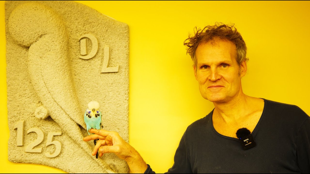 Самый известный в мире заводчик волнистых попугайчиков. Визит к многократному чемпиону мира Даниэ...