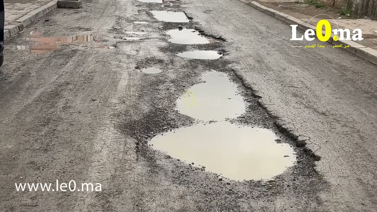 الدار البيضاء.. طريق محفّرة بالحي الحسني والساكنة كتسول: فين الجهات المعنية؟