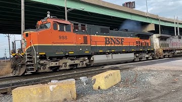 BNSF H1 Dash 9 with Warbonnet Trailing
