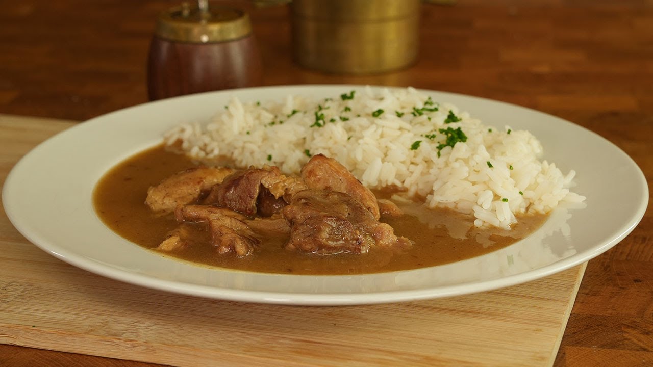 Vepřové maso v lahodné kmínové omáčce. Toho se snad nikdy nepřejím