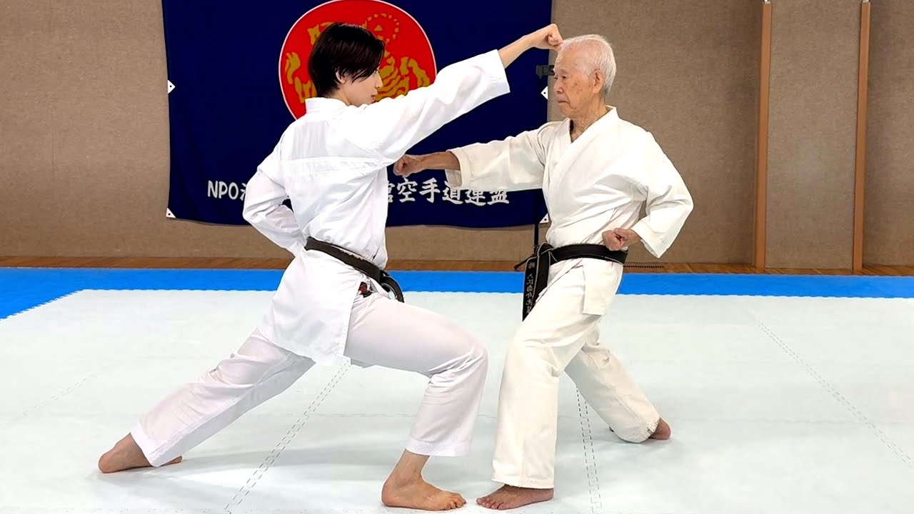 82-year-old man and Hiyori Kanazawa will perform 