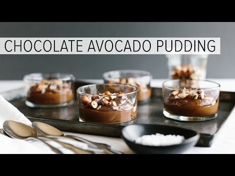 CHOCOLATE AVOCADO PUDDING | with hazelnuts + sea salt (vegan, paleo, low-carb)