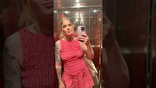 Η Επέστρεψε